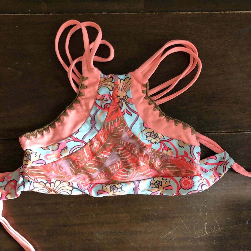 Swim suit top